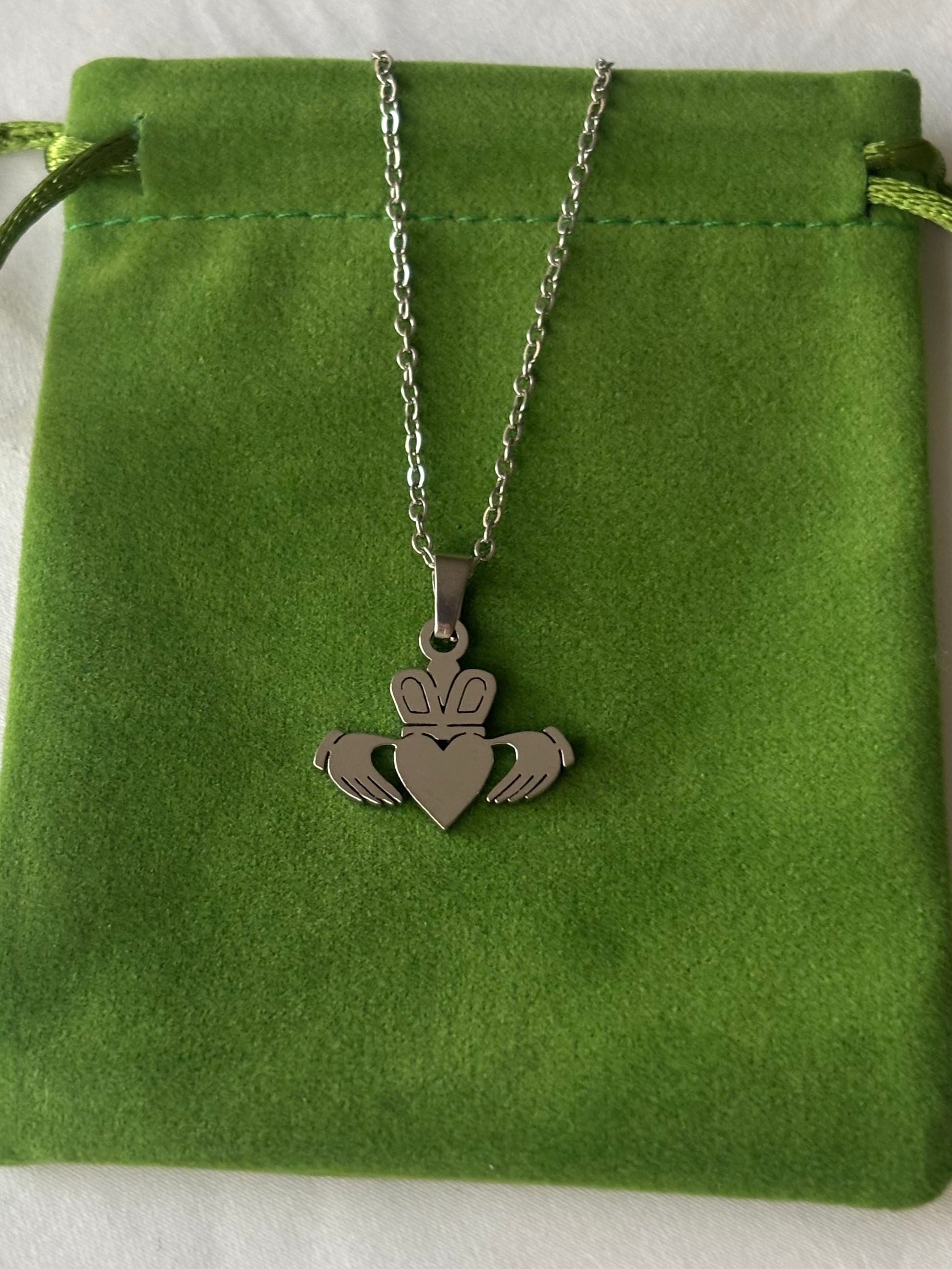Claddagh necklace Silver
