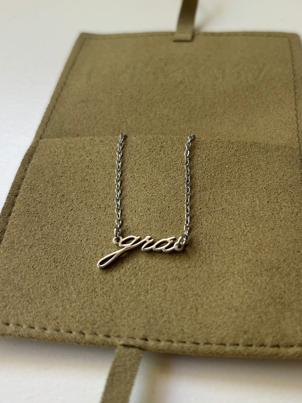 Grá necklace silver