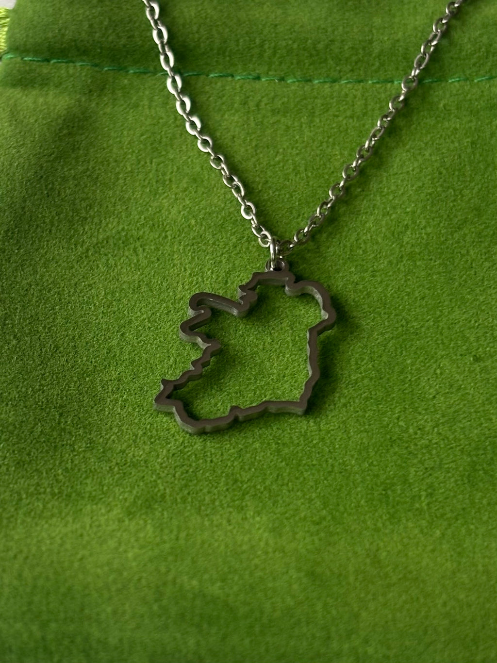 Simply Eiré silver