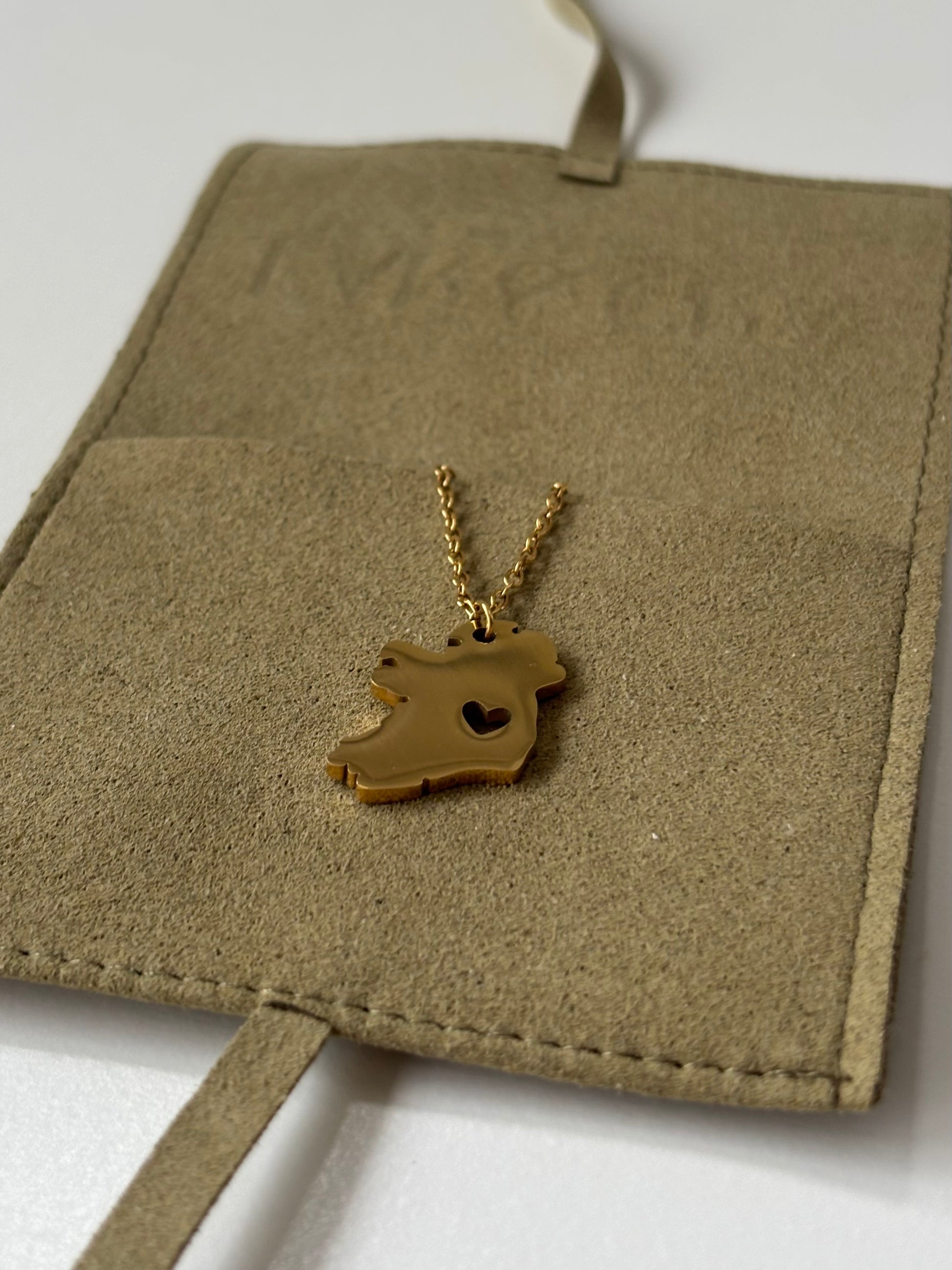 A piece of Éire Gold