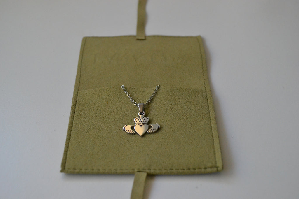 Claddagh necklace Silver