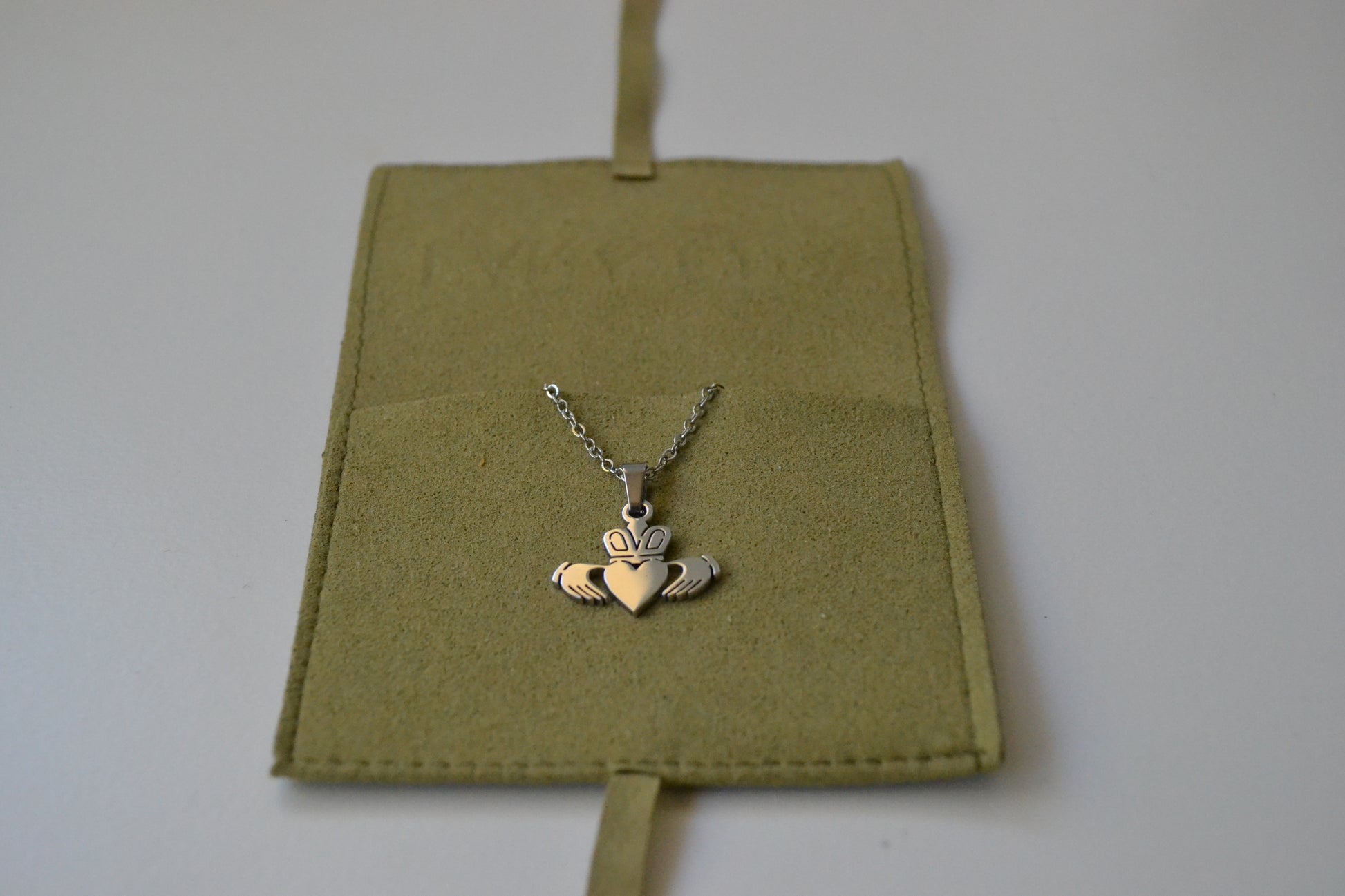 Claddagh necklace Silver