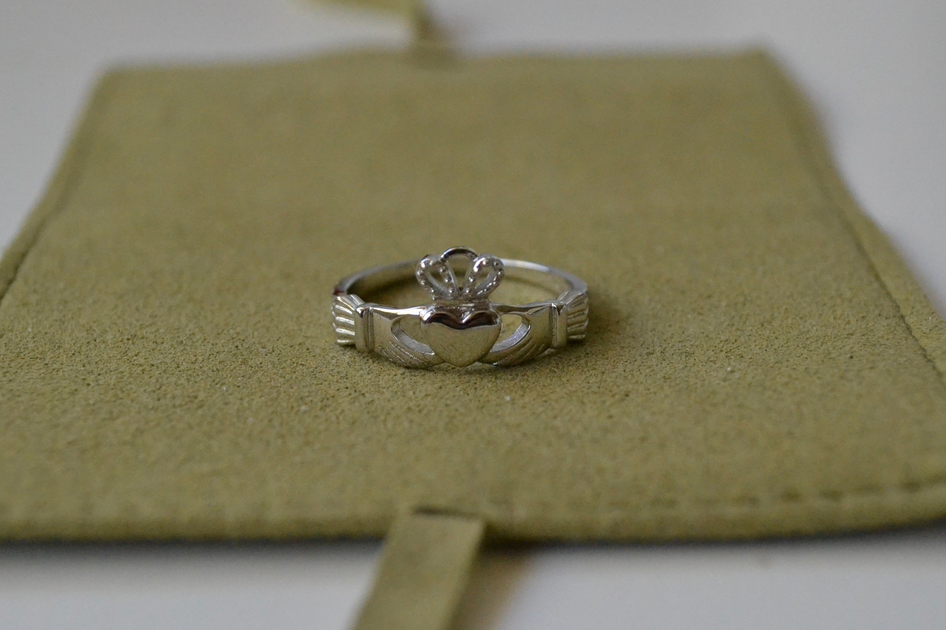 Silver cladding ring