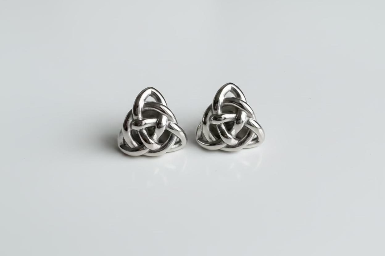 Trinity knot Earrings Silver