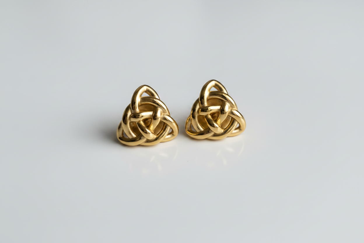Trinity knot Earrings Gold